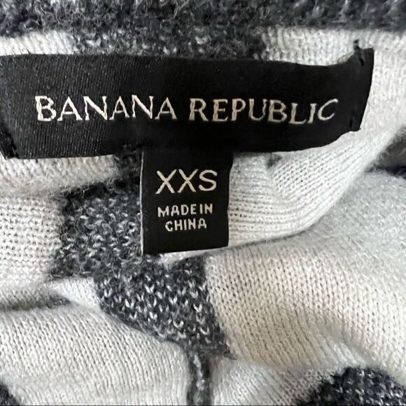 Banana Republic grey wool blend windowpane wrap jacket.  XXS - Picture 7 of 8